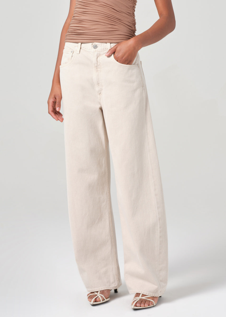 LOW CURVE JEAN IN SCONE