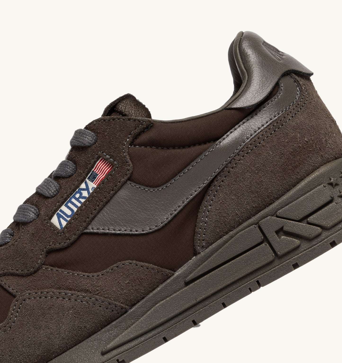 REELWIND LOW MAN RM03