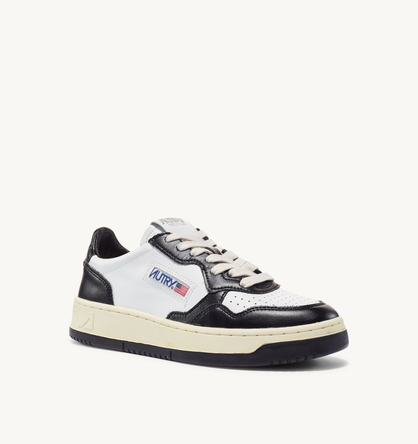 MEDALIST LOW WOM WB01