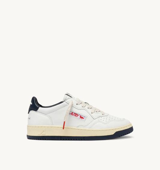 Medalist Low Women 'Maison Kistune' Sneakers In White And Blue Leather