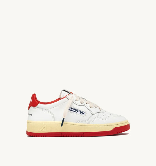 Medalist Low Men 'Maison Kistune' Sneakers In White And Clay Red Leather