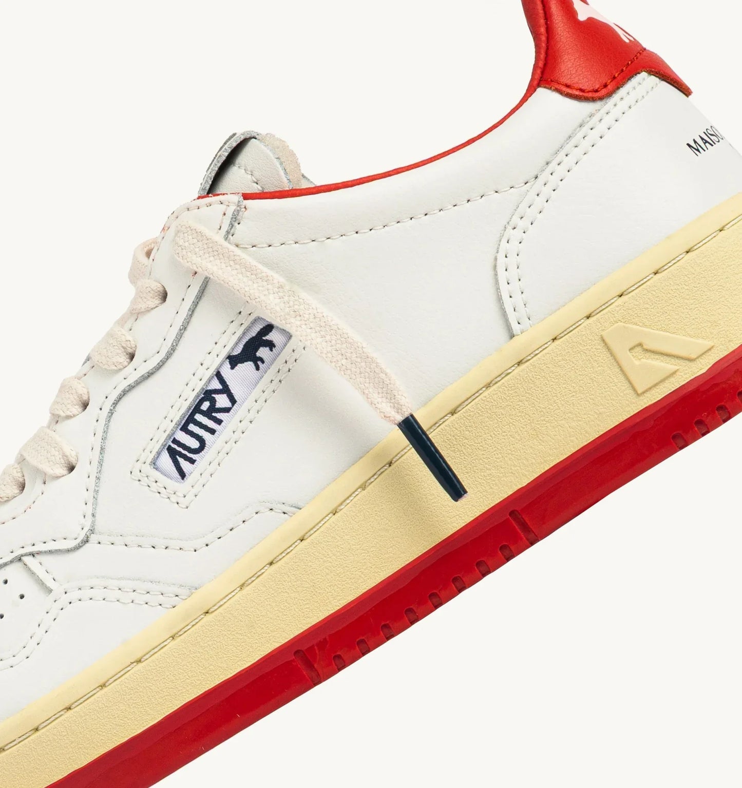 Medalist Low Men 'Maison Kistune' Sneakers In White And Clay Red Leather